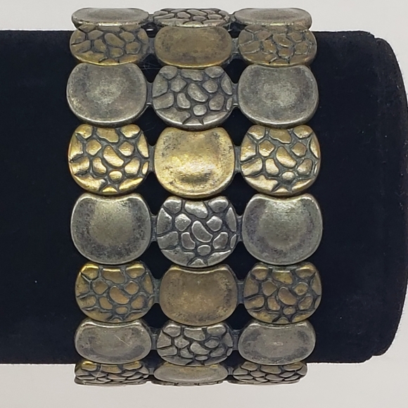 Tri-Color Wide Stretch Bracelet - Picture 4 of 9